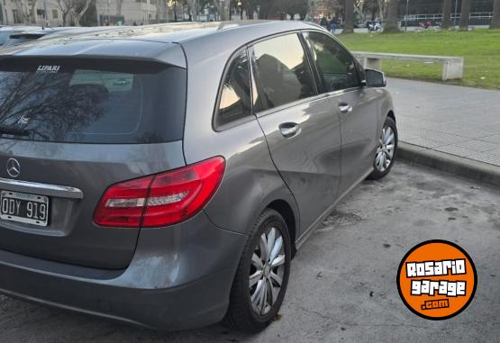 Autos - Mercedes Benz B200 2014 Nafta 180000Km - En Venta