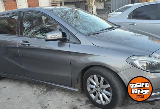 Autos - Mercedes Benz B200 2014 Nafta 180000Km - En Venta
