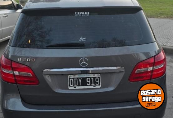 Autos - Mercedes Benz B200 2014 Nafta 180000Km - En Venta