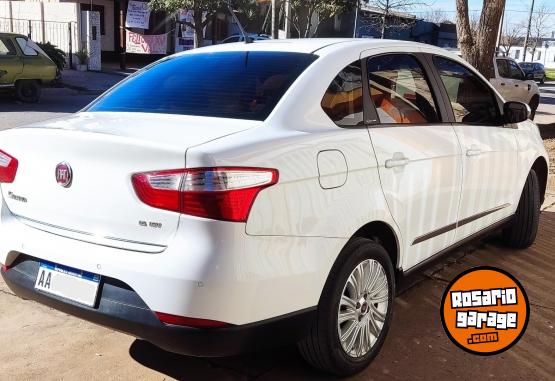 Autos - Fiat GRAN SIENNA ESSENCE 2017 Nafta 73000Km - En Venta