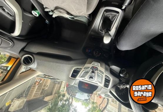 Autos - Ford Fiesta titanium desing 2011 Nafta 155200Km - En Venta