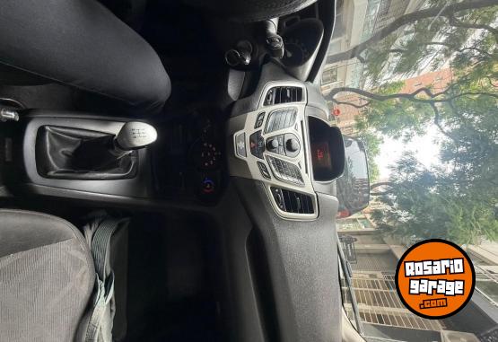 Autos - Ford Fiesta titanium desing 2011 Nafta 155200Km - En Venta