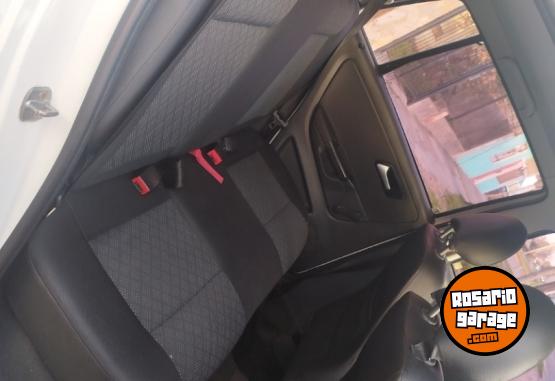 Autos - Volkswagen SURAN 2013 Nafta 140000Km - En Venta