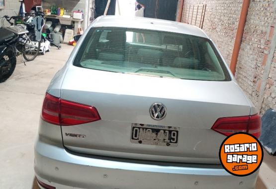 Autos - Volkswagen Vento 2015 Nafta 184500Km - En Venta