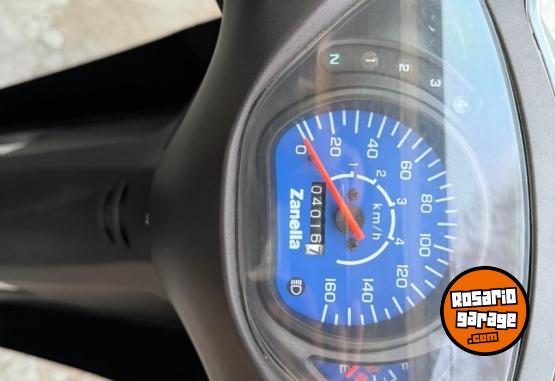 Motos - Zanella Zb 125 2024 Nafta 4000Km - En Venta