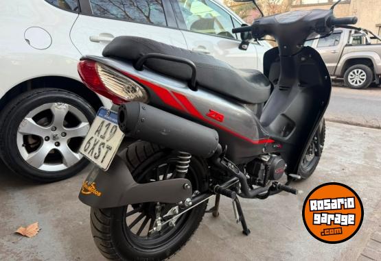 Motos - Zanella Zb 125 2024 Nafta 4000Km - En Venta