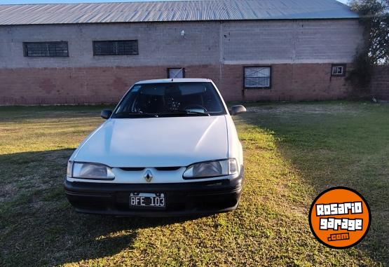 Autos - Renault 19 1997 GNC 111111Km - En Venta