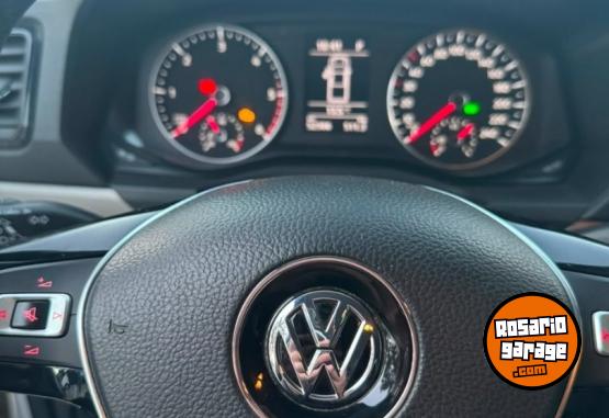 Camionetas - Volkswagen Amarok Comfortline 4x2 AT 2021 Diesel 52000Km - En Venta