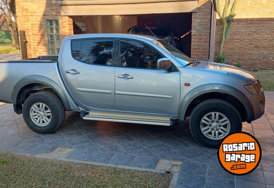 Camionetas - Mitsubishi L200 Trit�n 2.5 did 2010 Diesel 159000Km - En Venta