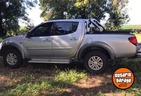 Camionetas - Mitsubishi L200 Trit�n 2.5 did 2010 Diesel 159000Km - En Venta