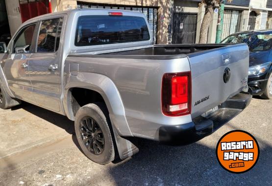Camionetas - Volkswagen Amarok 2023 Diesel 105000Km - En Venta