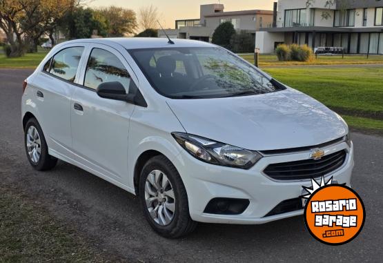 Autos - Chevrolet Onix 2017 Nafta 98000Km - En Venta