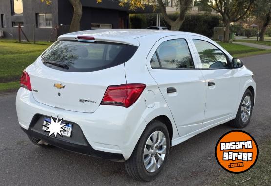 Autos - Chevrolet Onix 2017 Nafta 98000Km - En Venta