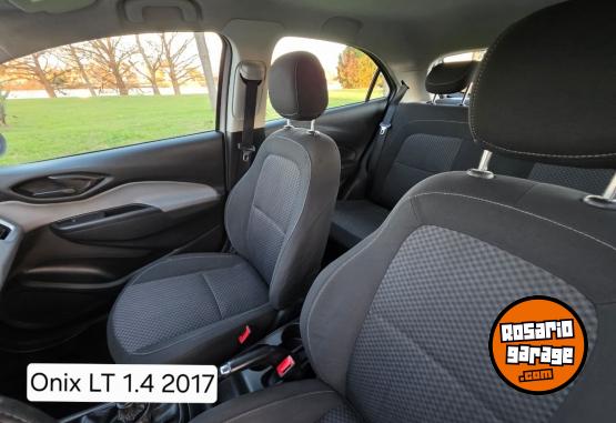 Autos - Chevrolet Onix 2017 Nafta 98000Km - En Venta