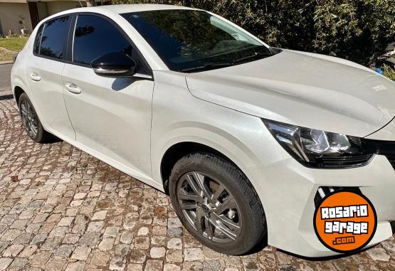 Autos - Peugeot 208 Allure AT 2025 Nafta 4200Km - En Venta