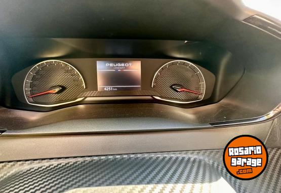 Autos - Peugeot 208 Allure AT 2025 Nafta 4200Km - En Venta