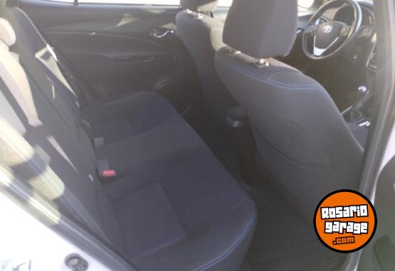Autos - Toyota YARIS XLS 1.5N 2021 Nafta 37400Km - En Venta