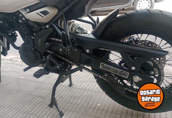 Motos - Royal Enfield Himalayan 450 2025 Nafta 4500Km - En Venta