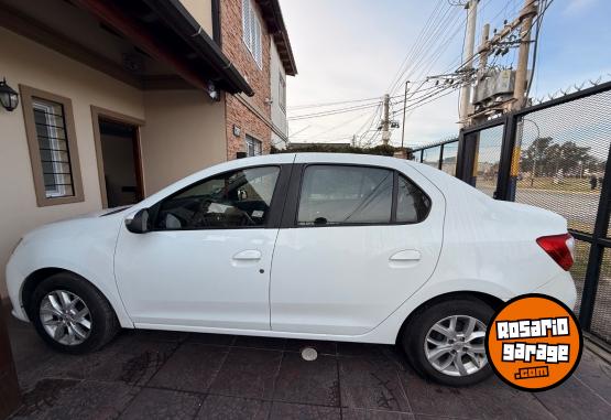 Autos - Renault Logan 2018 GNC 144000Km - En Venta