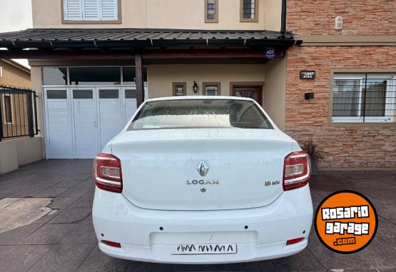 Autos - Renault Logan 2018 GNC 144000Km - En Venta