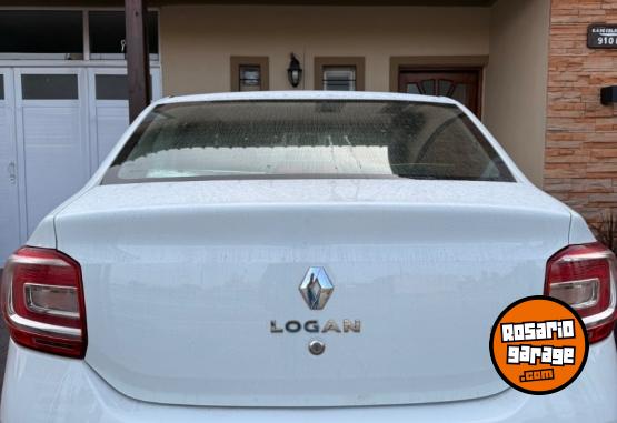 Autos - Renault Logan 2018 GNC 144000Km - En Venta