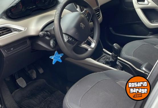 Autos - Peugeot 2008 2017 Nafta 185000Km - En Venta