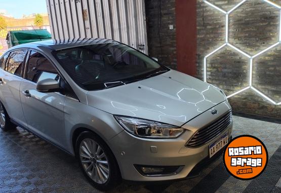 Autos - Ford Focus Titanium 4p at 2017 Nafta 107000Km - En Venta