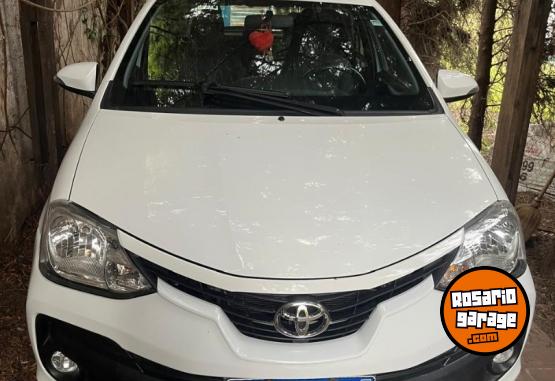 Autos - Toyota ETIOS 2017 Nafta 82000Km - En Venta
