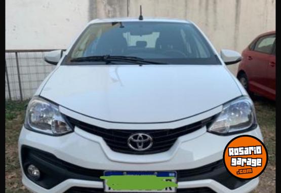 Autos - Toyota ETIOS 2017 Nafta 82000Km - En Venta