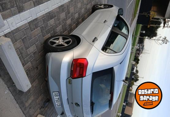 Autos - Volkswagen Gol trend 2017 GNC 107000Km - En Venta