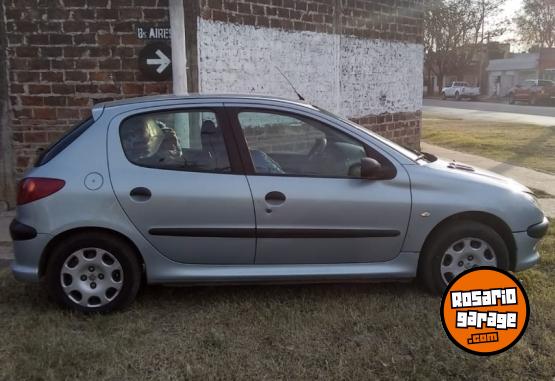 Autos - Peugeot 206 2005 Nafta 193000Km - En Venta