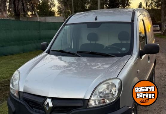 Utilitarios - Renault KANGOO 2016 Nafta 130000Km - En Venta