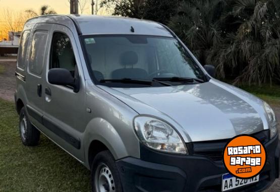 Utilitarios - Renault KANGOO 2016 Nafta 130000Km - En Venta