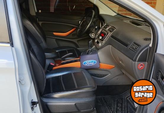 Camionetas - Ford Kuga 2.5T Titanium 2011 Nafta 200000Km - En Venta