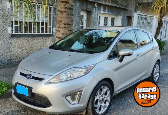 Autos - Ford Fiesta Kinetic Titanium 2013 Nafta 160000Km - En Venta