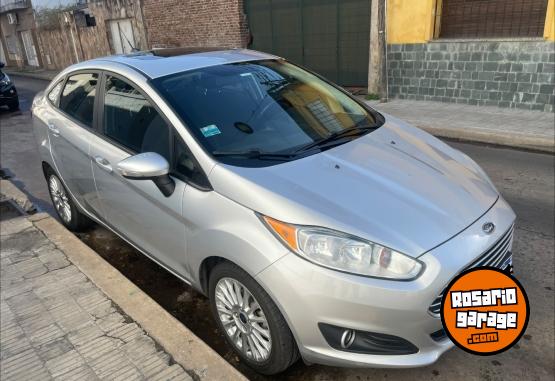 Autos - Ford Fiesta SE plus 2016 Nafta 128000Km - En Venta