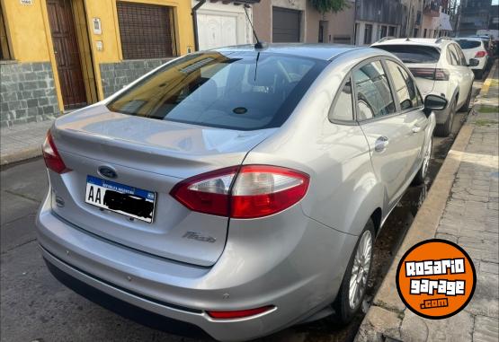 Autos - Ford Fiesta SE plus 2016 Nafta 128000Km - En Venta