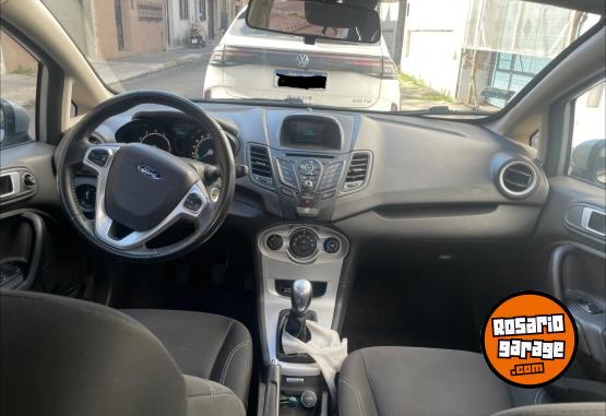 Autos - Ford Fiesta SE plus 2016 Nafta 128000Km - En Venta