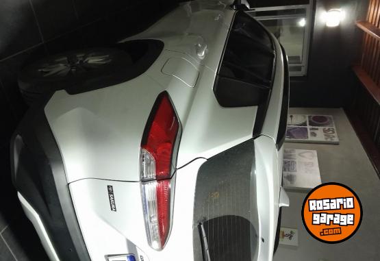 Camionetas - Toyota Corolla cross 2024 Nafta 17000Km - En Venta