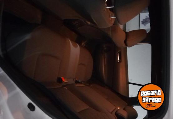 Camionetas - Toyota Corolla cross 2024 Nafta 17000Km - En Venta