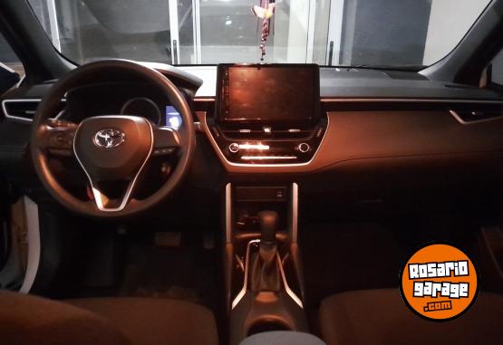 Camionetas - Toyota Corolla cross 2024 Nafta 17000Km - En Venta