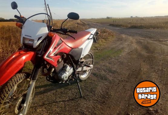 Motos - Honda Tornado 250 2014 Nafta 23000Km - En Venta