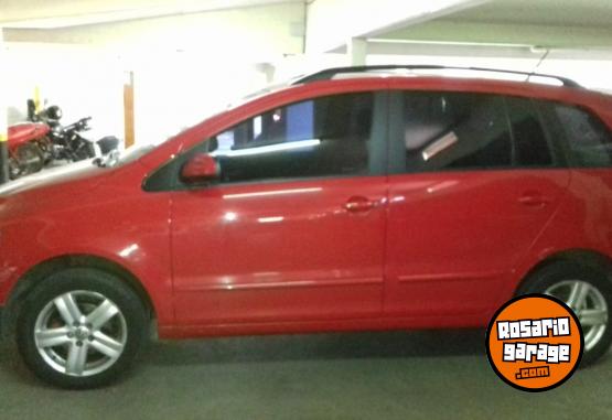 Autos - Volkswagen Suran Highline 2010 Nafta 150000Km - En Venta