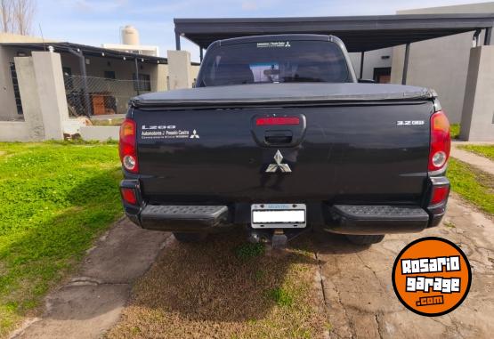Camionetas - Mitsubishi L200 triton 2011 Diesel 244000Km - En Venta