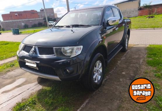 Camionetas - Mitsubishi L200 triton 2011 Diesel 244000Km - En Venta