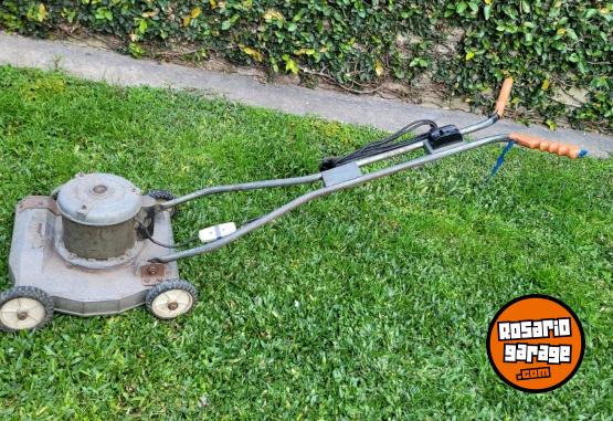 Hogar - JUEGOS DE JARDÍN HIERRO - CORTADORA CESPED - En Venta