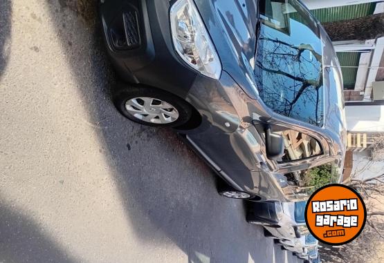 Utilitarios - Renault Kangoo 2021 Nafta 140000Km - En Venta