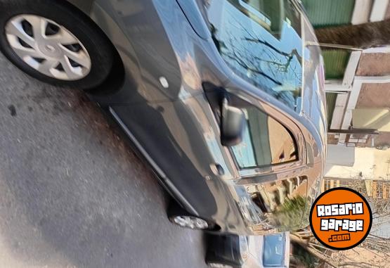 Utilitarios - Renault Kangoo 2021 Nafta 140000Km - En Venta