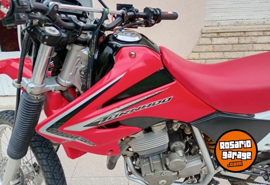 Motos - Honda Tornado 2013 Nafta 16142Km - En Venta