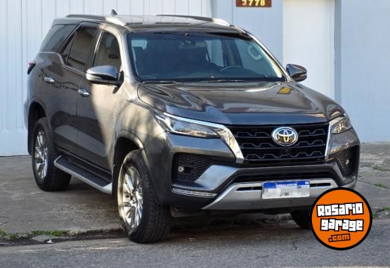 Camionetas - Toyota SW4 SRX 2023 Diesel 135000Km - En Venta
